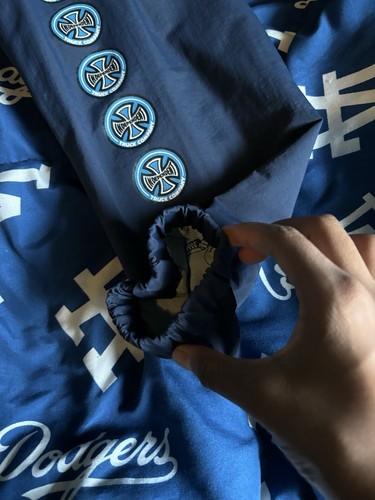 independent windbreaker - Picture 5 of 10