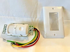 NIB - HUBBELL KELLEMS Motion Sensor with Nightlight; Item No. 29RX25
