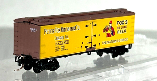 MICRO-TRAINS Z SCALE 40' WOOD REEFER PETER FOX BREWING CO 51800290 - Picture 3 of 3