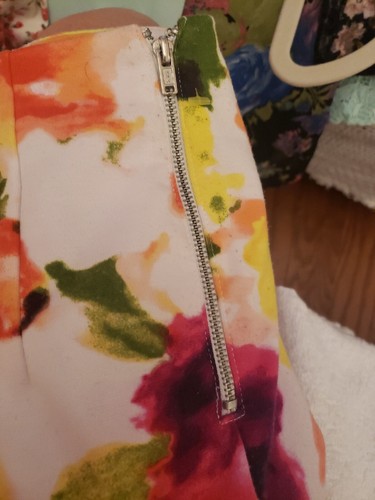 Forever 21 Shorts Womens XSmall Floral Pink Yellow White Purple Pants High Rise - Picture 8 of 8