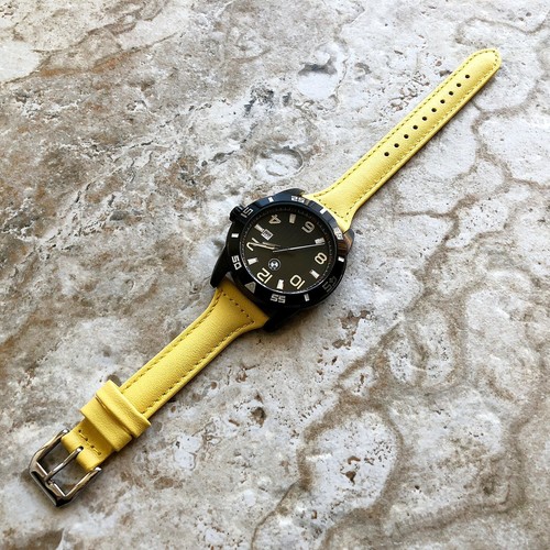 Yellow Slim Elegant Leather Strap Band for Samsung Gear S3 Frontier & Classic - Picture 4 of 6
