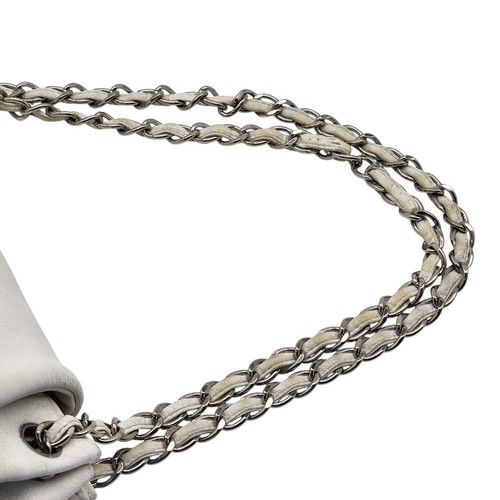 Chanel Sensual CC Accordion Flap Bag in White Lambskin with silver hardware - Picture 5 of 14