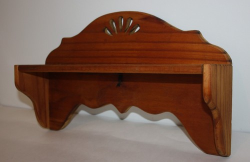 Natural Wood Grain Wall Shelf Cut Out Design - 第 4/10 張圖片