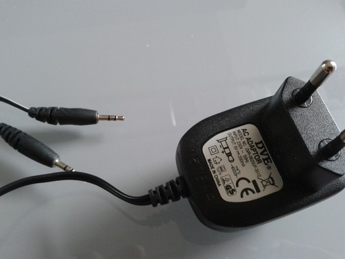 MINI STEKERNETZTEIL 6V 200mA mit 2 Ausgängen 3,5 Klinkenstecker auch zum Laden - 第 1/4 張圖片