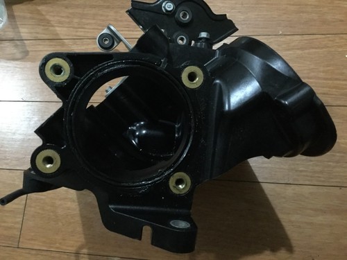 2011 YAMAHA 300HP MIXING BODY 6CB-13711-00-00 4-STROKE - Picture 4 of 8