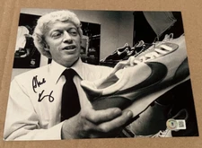 PHIL KNIGHT SIGNED NIKE LOGO 8X10 PHOTO BECKETT CERT NIKE FOUNDER CEO #5