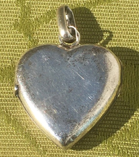 ANTIGUO MEDALLÓN COLGANTE FRANCÉS AÑOS 1910 ~ FORMA DE CORAZÓN ~ PLATA ESTERLINA ~ HECHO EN FRANCIA - Imagen 3 de 7