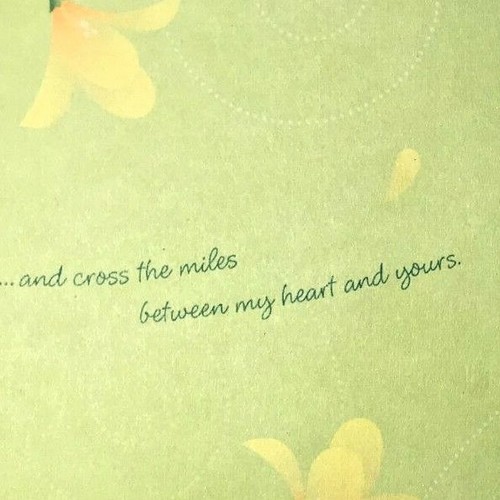 Hallmark Easter Greeting Card "Thoughts and Favorite Memories..." NEW (A12) - Picture 2 of 5