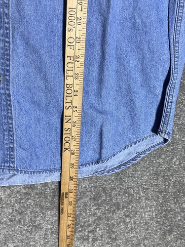 Legacy Denim Button Up Shirt Mens Size Medium Distressed Blue Cotton Pockets - Picture 7 of 8