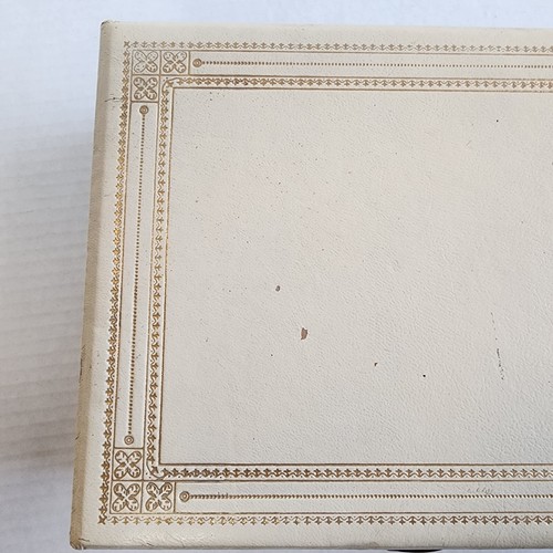 Vintage Jewelry Box 2 Tier Key Off-White Beige Blue Velvet Interior 10" 1960s - Picture 10 of 20