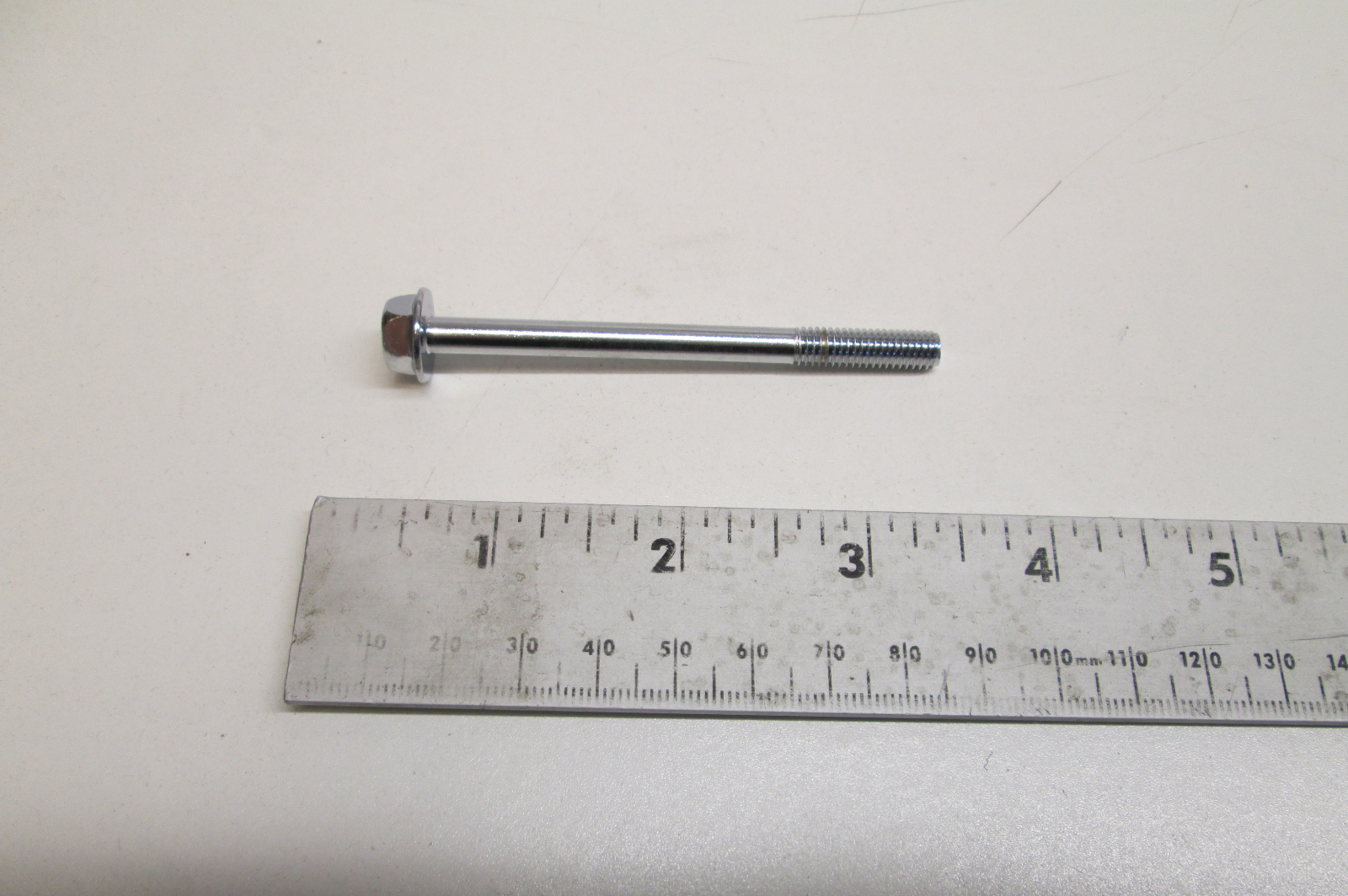 90105-06M26 Flange Bolt Yamaha Outboard Engines