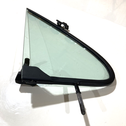 1975-1991 Ford Econoline vent glass RH (passenger-side) wing window - Picture 9 of 12