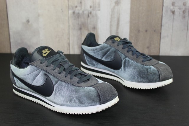 nike classic cortez velvet