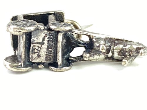 Vintage Sterling Silver Horse Drawn Surrey, Mackinac Charm / Pendant (2.7g) - Picture 4 of 7