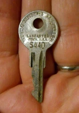 Vintage Old THE SAFE PADLOCK & HARDWARE CO Lancaster Pa. Aluminum Key # S440
