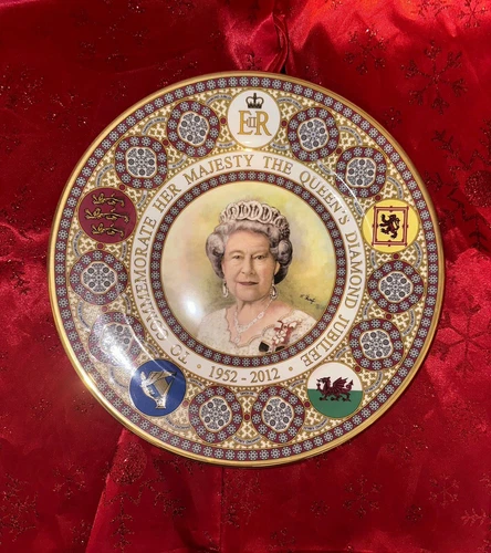Queen Elizabeth Diamond Jubilee Plate