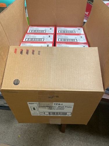 BOX OF 250 PASS & SEYMOUR LEGRAND TP8-I 1-GANG 1-DUPLEX IVORY WALL PLATE - Picture 1 of 4