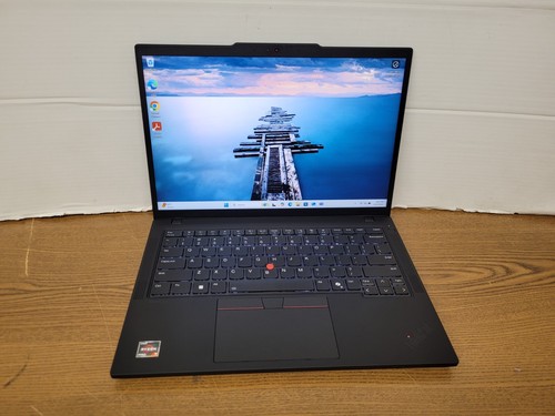 Lenovo ThinkPad P14s Gen 5 FHD+ 3.3 GHz Ryzen 7 PRO 8840HS 32GB 1TB SSD