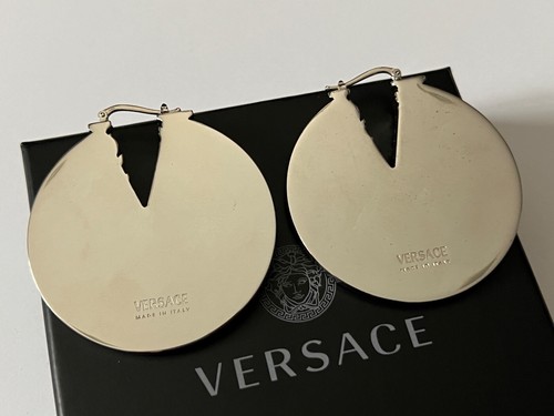 NIB Versace Virtus V Logo Baroque Crystal Silver Round Medallion Drop Earrings - Picture 23 of 24