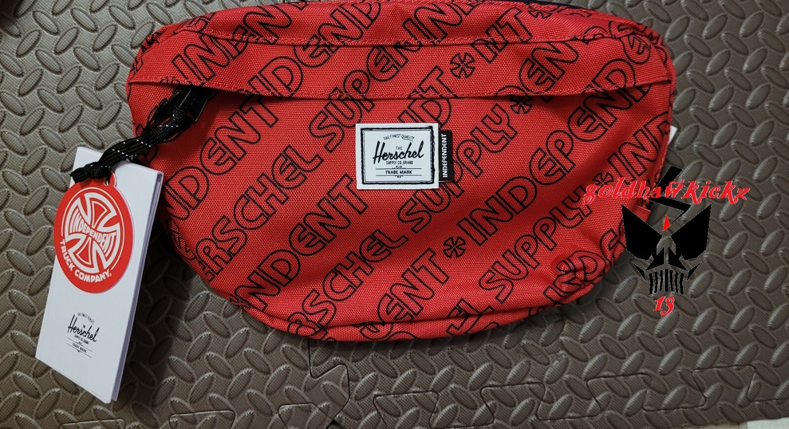 herschel supply co nineteen hip fanny pack crossbody bag waist indepentant red