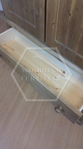 HANDMADE FLORIDA 3 DRAWER GENTS WARDROBE IN MEDIUM OAK (NOT FLATPACKED) - Picture 3 of 12