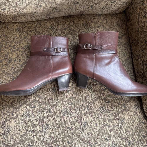 Munro American Brown Leather Bootie Boots 7" Tall Woman's US 7 W - Picture 3 of 9