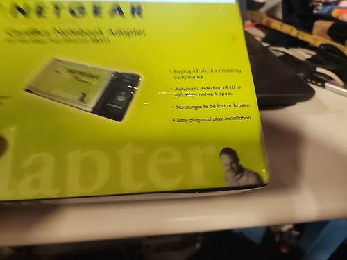 NETGEAR CARDBUS NOTEBOOK ADAPTER 10/100 MBPS FAST ETHERNET # FA511 32-BIT SEALED - Picture 1 of 4