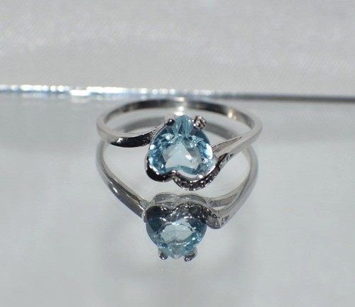 GLAMOROUS 2.26ct. NATURAL SKY BLUE TOPAZ & GENUINE DIAMOND COCKTAIL RING 7 - Picture 2 of 5