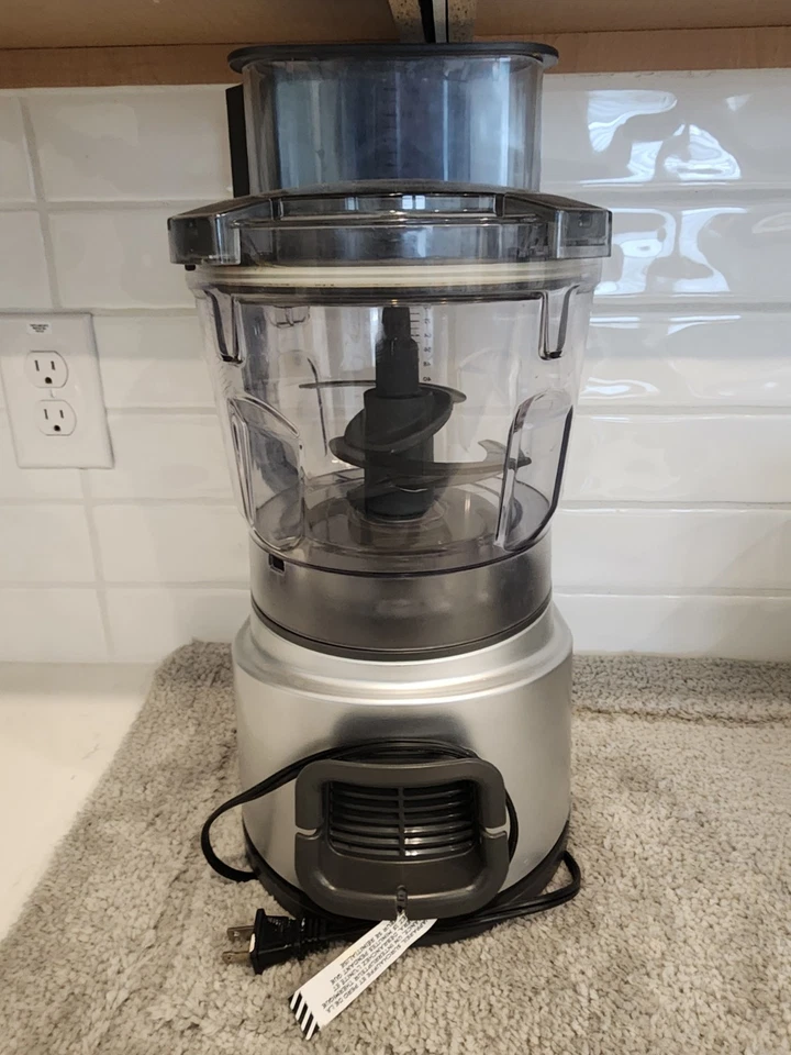 Procesador de alimentos profesional Ninja®, 1200 vatios, capacidad de 12 tazas - modelo: NF701 Foto 3 de 4