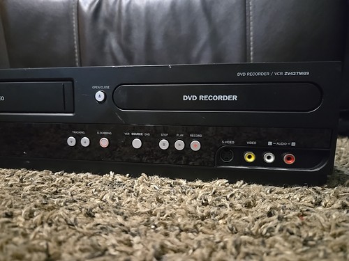 Magnavox ZV427MG9 VCR/DVD Recorder Combo  - Bild 3 von 5