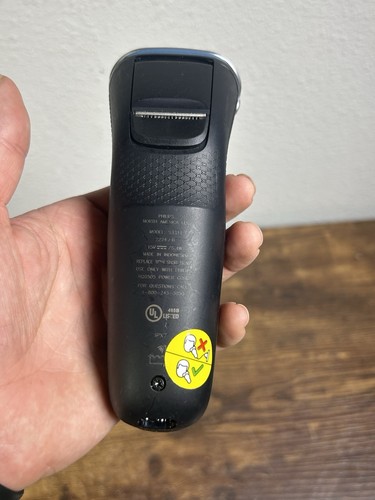 Philips Norelco - Series 3000 Wet/Dry Electric Shaver S3311 ( NO CHARGER) - Picture 6 of 11