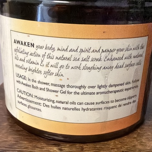 NUEVO, tarro exfoliante sellado Arbonne Aromassentials Awaken Sea Salt tamaño 16 oz - Imagen 3 de 4