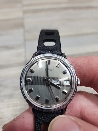 Timex Analog Manual Wind Mens Watch Vintage 1974 - 16860 - Very Clean - Picture 10 of 11