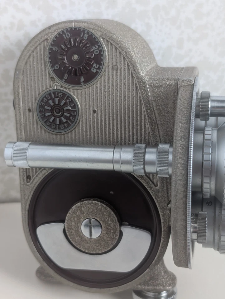 Bell & Howell Viceroy 8mm ciné Camera Taylor Hobson Taytal 1/2" & 6.5mm f1.7 - Photo 4/4