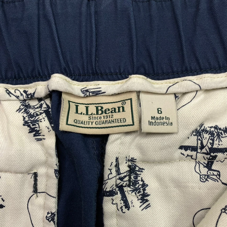 Shorts feminino LL Bean tamanho 6 azul marinho frente plana elástico cintura média bolsos elásticos - Imagem 4 de 4