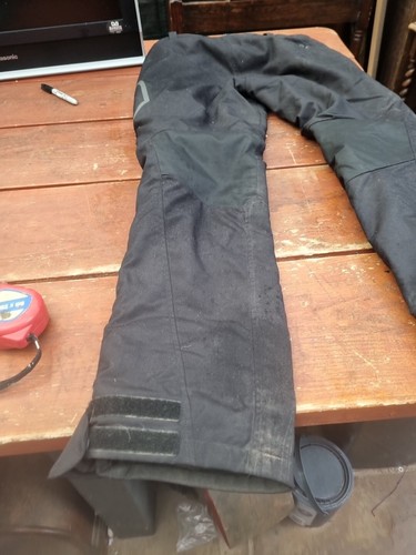triumph gor-tex motorcycle pants trousers S 30-32 " waist - Picture 6 of 10