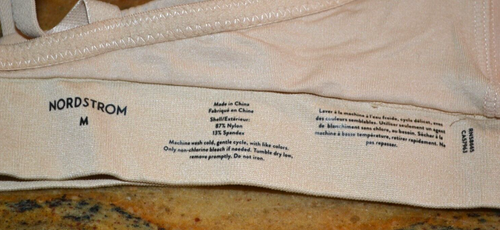 NWOT NORDSTROM NUDE/BEIG WIRELESS SIZE MEDIUM PLUNGE T-SHIRT J-HOOK BRA BRALETTE - Picture 3 of 3