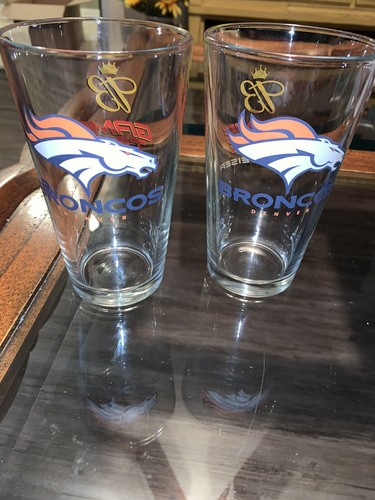 Budweiser crown B logo Game Time Denver Broncos glass pint size - Picture 3 of 5