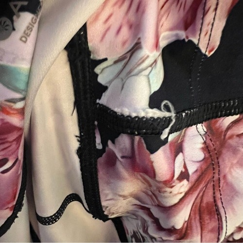 Leggings de entrenamiento para mujer Athleta negros florales 7/8 talla pequeña - Imagen 9 de 9