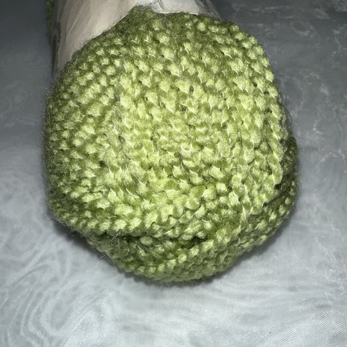 Lion Brand Cupcake Acrylic Yarn 140 yard 1.75 oz Pistachio Green Dye Lot # 62894 - Picture 2 of 9