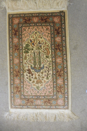 Hereke Silk Carpet, Classy Oriental Carpet, 82cm x 51cm High Quality And Mint - Picture 13 of 17