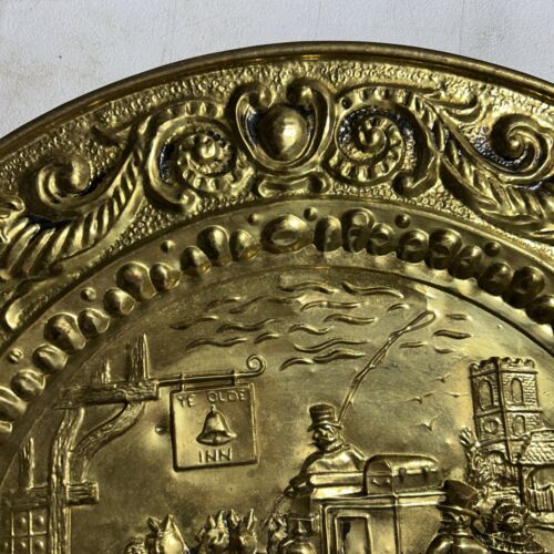 Large vintage brass plate charger wall hanging 22" round Horse & Buggy England - Picture 2 of 13