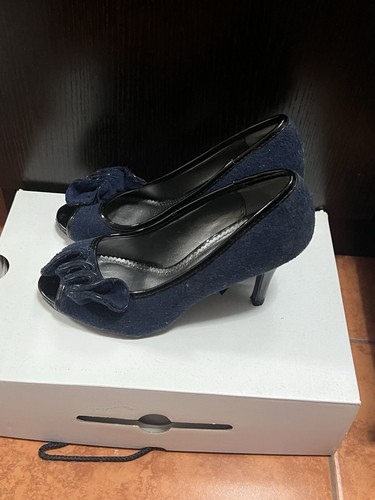 Fioni Shoes Blue Faux Suede Open Toe Heel - Picture 4 of 4