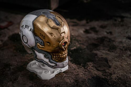 Aufsteller für Slayer Helm Replik, inspiriert von Doom Eternal Maykr Skin - Bild 5 von 10