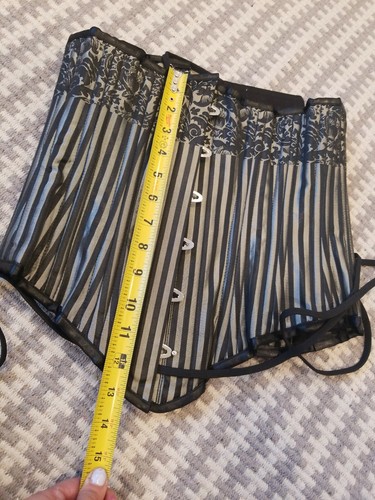 New boned Corset Size 26 lace up waist trainer black brocade stripes - Picture 10 of 12