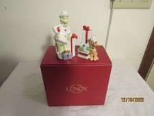 Lenox Dr Seuss Merry Grinchmas Porcelain Salt and Pepper Shaker Set 4 Inch NIB