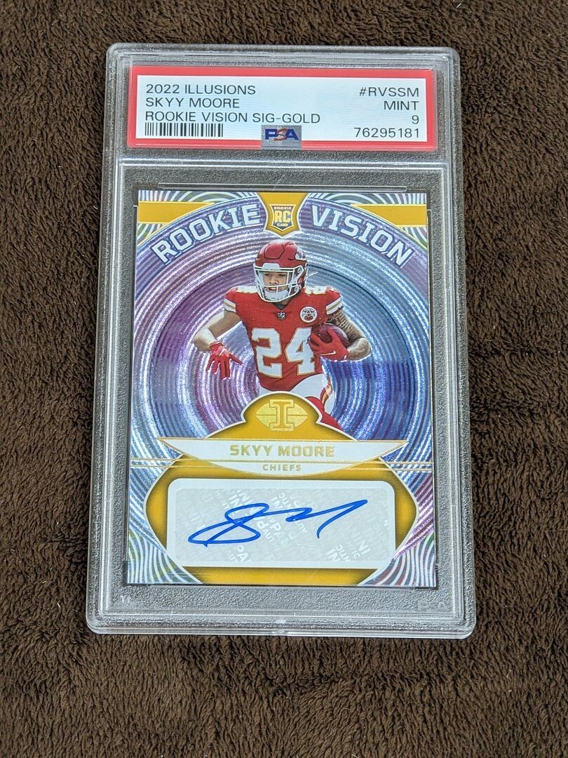 Skyy Moore Panini Illusions Rookie Vision Signatures #RVSSM Gold