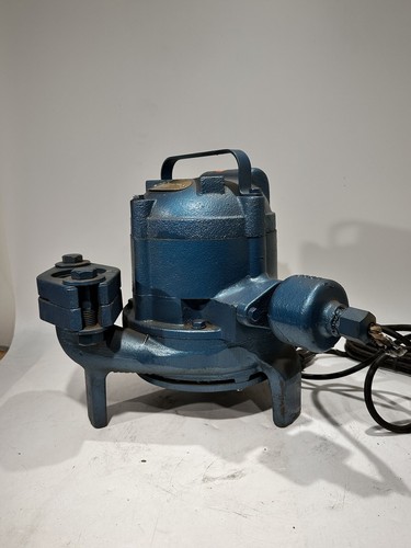 Weil Pump 1/2 H.P 115 Volts A.C Model 2-141504-1/2 Code 279-817 Made In U.S.A - Picture 8 of 14