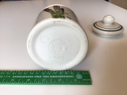 Hartstone Pottery canister Farmer’s Market Vegetables Asparagus Carrots 1983 - Picture 4 of 5
