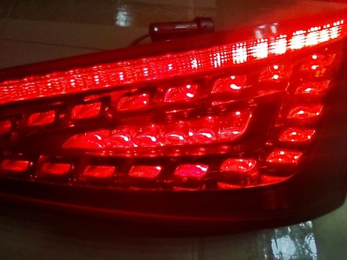 Factory OEM 2009-2012 Audi Q5 PASSENGER LED Taillight 2010 2011 RIght RH - Picture 20 of 24